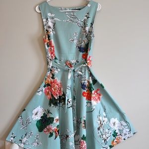 Floral A-line vintage-inspired party dress